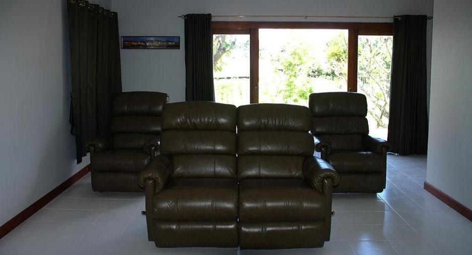 For rent 6 bedrooms villa in Mae Rim, Chiang Mai