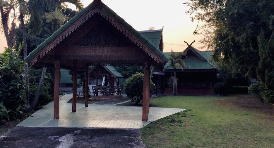 For sale 3 bedrooms house in Saraphi, Chiang Mai