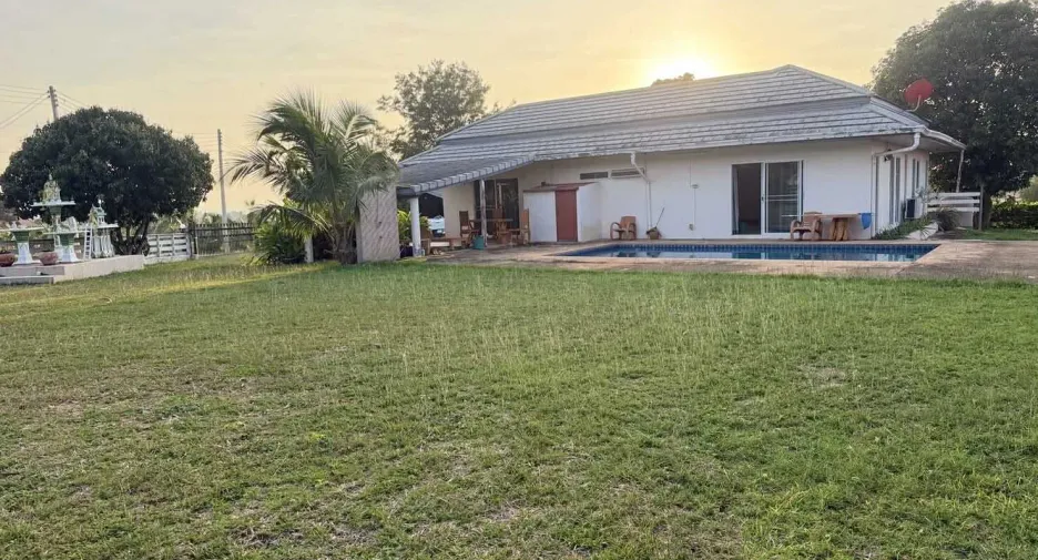 À vendre et à louer 2 chambres villa à Pran Buri, Prachuap Khiri Khan