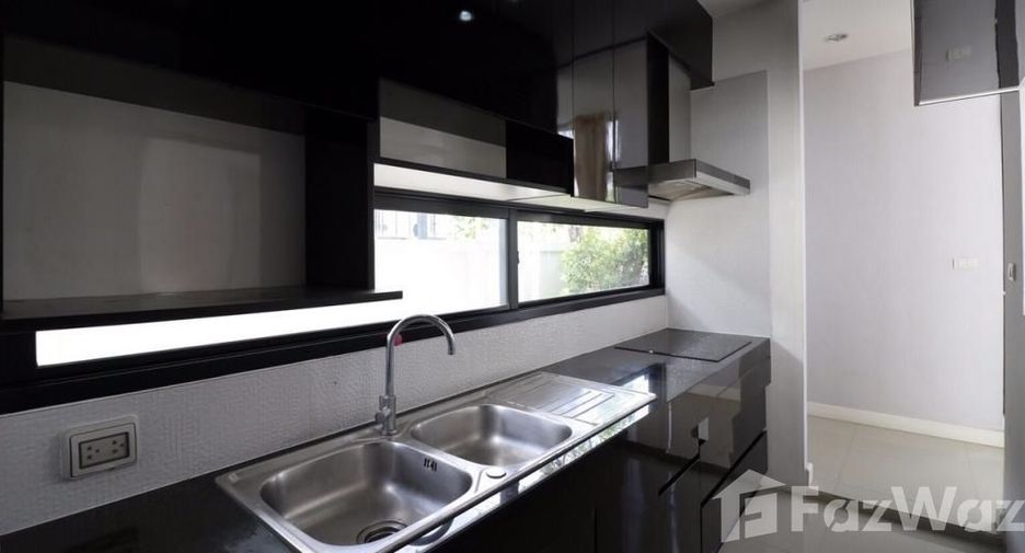 À vendre 3 chambres maison à Bang Phli, Samut Prakan
