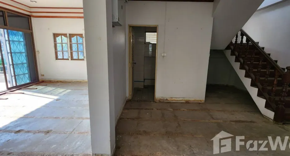 Продажа 4 спальни дом в Mueang Chiang Mai, Чианг Маи