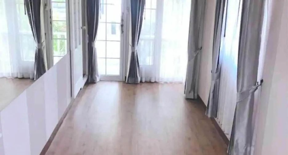 For rent 4 bedrooms house in San Sai, Chiang Mai