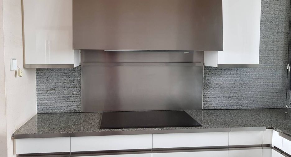 For sale 4 bedrooms condo in Sathon, Bangkok