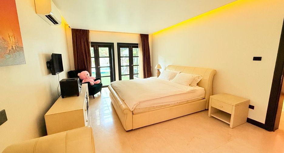 For sale 5 bedrooms villa in Hua Hin, Prachuap Khiri Khan