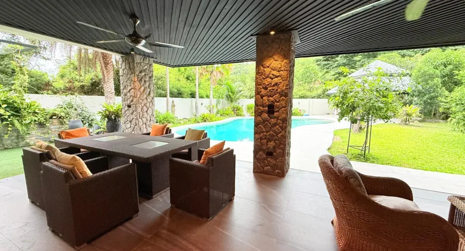 À vendre 5 chambres villa à Hua Hin, Prachuap Khiri Khan