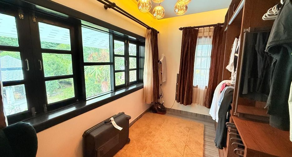 For sale 5 bedrooms villa in Hua Hin, Prachuap Khiri Khan