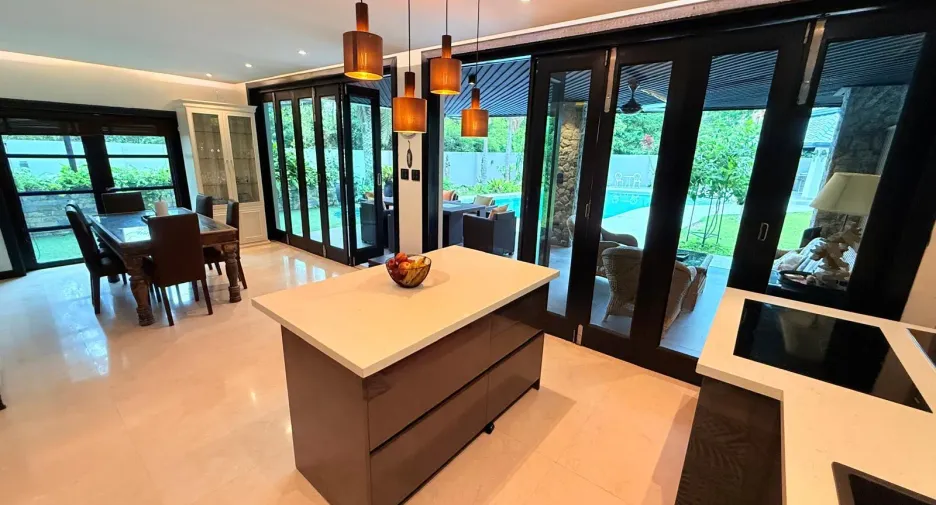 À vendre 5 chambres villa à Hua Hin, Prachuap Khiri Khan