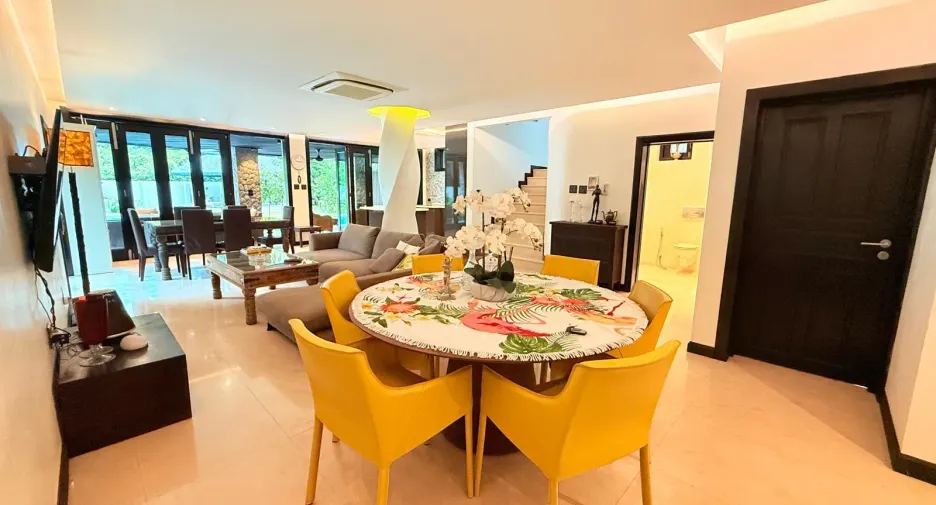 À vendre 5 chambres villa à Hua Hin, Prachuap Khiri Khan
