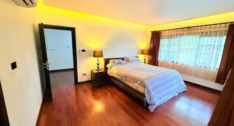 À vendre 5 chambres villa à Hua Hin, Prachuap Khiri Khan