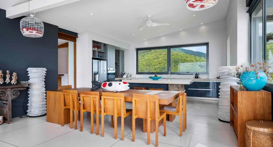 For sale 5 bedrooms villa in Ko Samui, Surat Thani