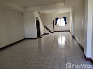 For sale そして for rent 2 ベッドルーム townhouse in Saraphi, Chiang Mai