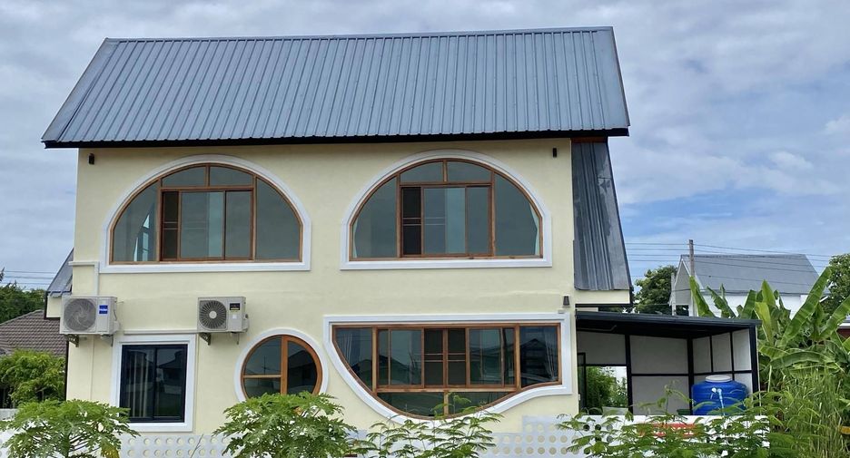 For sale 4 bedrooms house in Hang Dong, Chiang Mai
