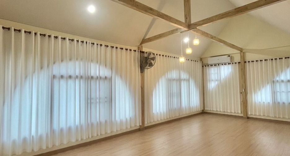For sale 4 bedrooms house in Hang Dong, Chiang Mai
