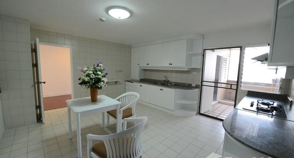 For sale and for rent 3 bedrooms condo in Watthana, Bangkok