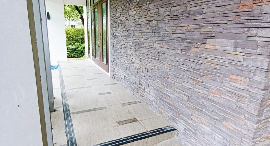 For sale 5 bedrooms house in Thawi Watthana, Bangkok