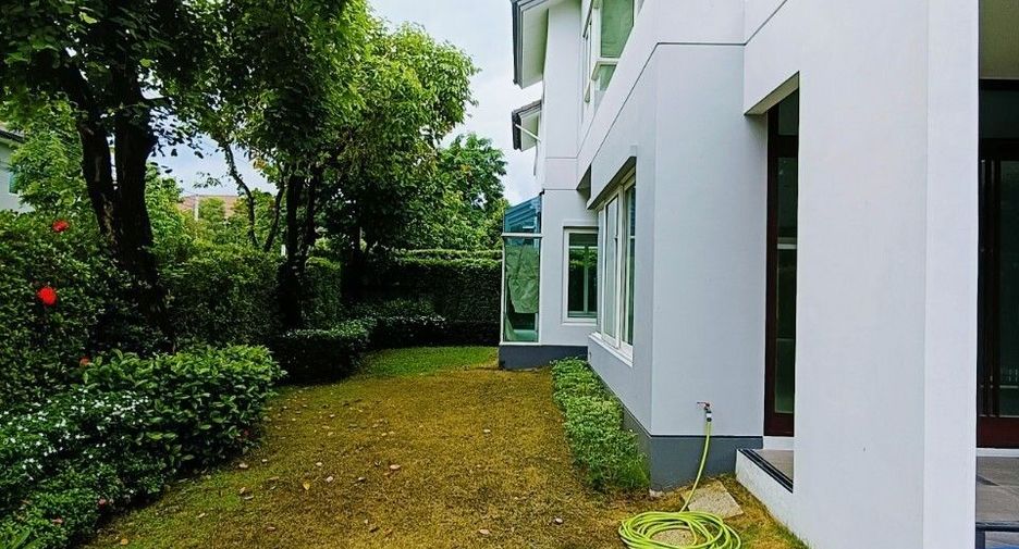 For sale 5 bedrooms house in Thawi Watthana, Bangkok