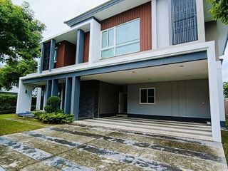 Casa en venta de 5 habitaciones en Thawi Watthana, Bangkok