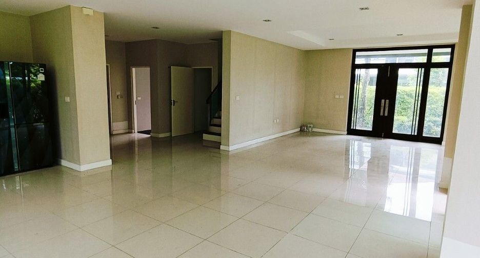 For sale 5 bedrooms house in Thawi Watthana, Bangkok