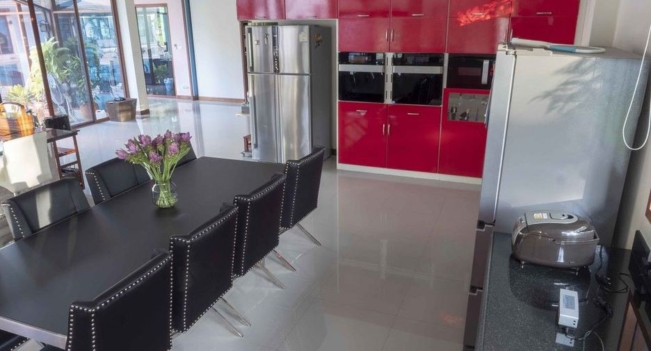 Villa en venta de 5 habitaciones en San Sai, Chiang Mai