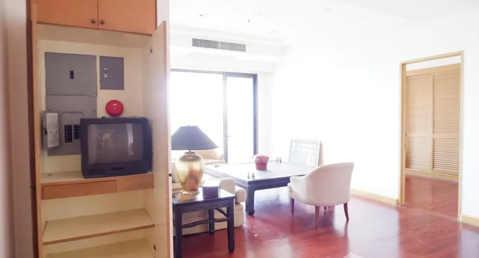 For sale 1 Beds condo in Khlong San, Bangkok