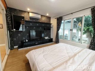 For rent 4 bedrooms villa in Saraphi, Chiang Mai