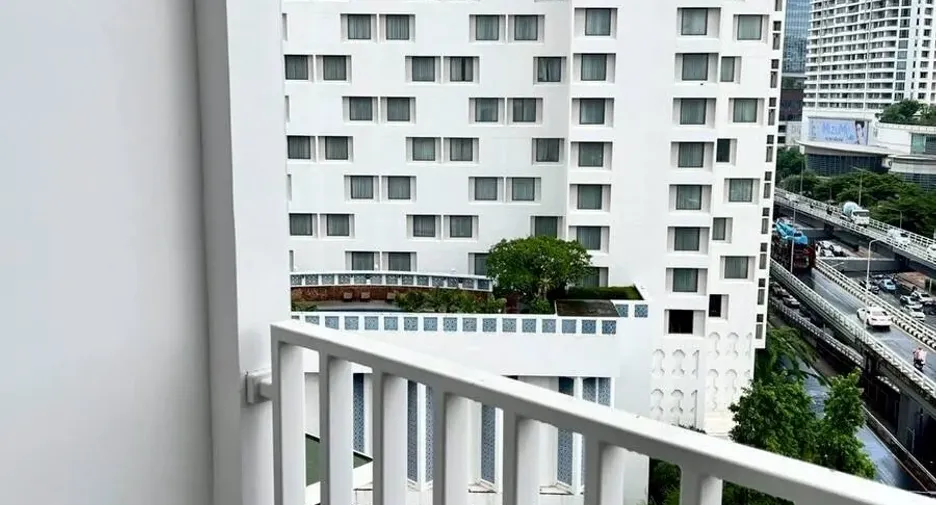 For sale 1 bed condo in Bang Rak, Bangkok