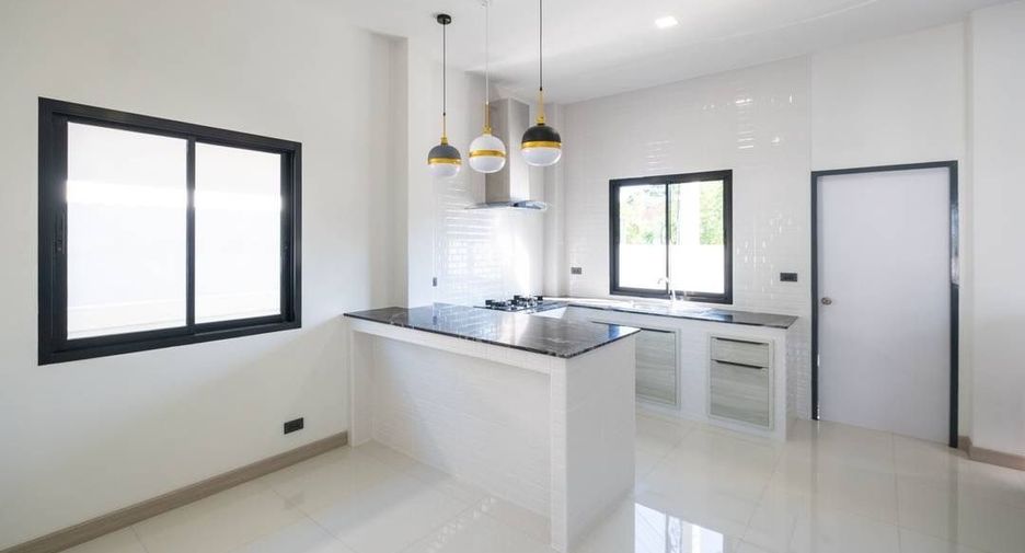 For sale 2 bedrooms house in San Kamphaeng, Chiang Mai