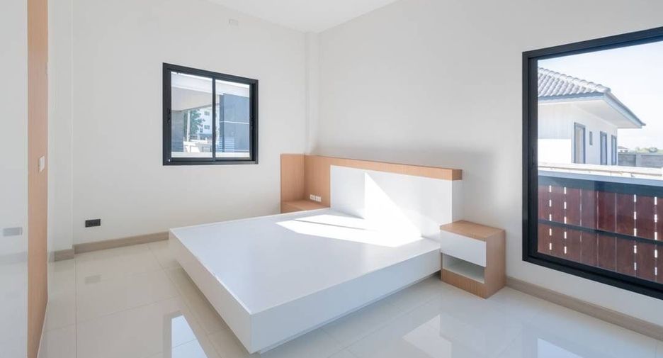 For sale 2 bedrooms house in San Kamphaeng, Chiang Mai