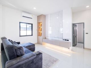 For sale 2 bedrooms house in San Kamphaeng, Chiang Mai