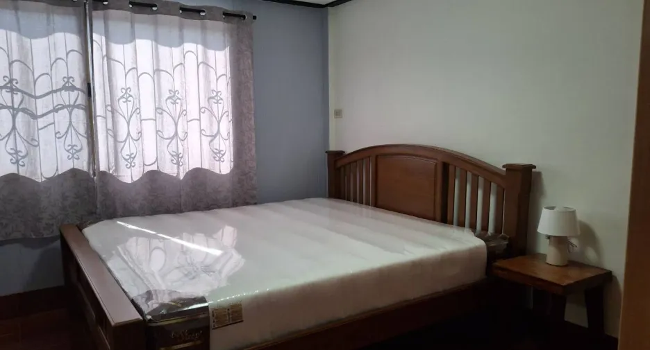 À vendre et à louer 2 chambres maison de ville à Cha Am, Phetchaburi