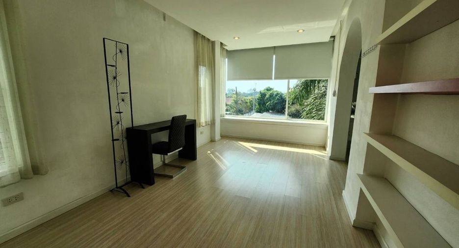 For sale and for rent 3 bedrooms house in Saraphi, Chiang Mai