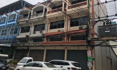Local comercial en venta de 3 habitaciones en Bang Bon, Bangkok