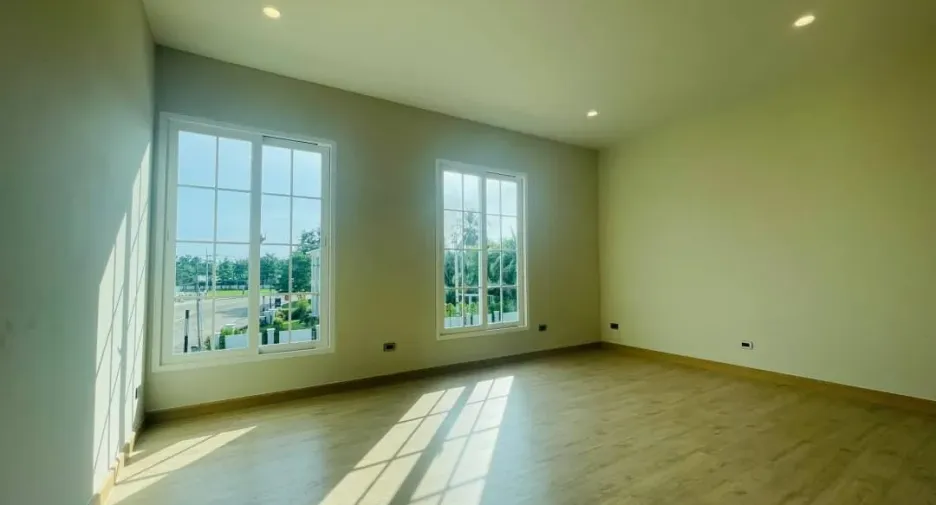 Casa en venta de 5 habitaciones en Hang Dong, Chiang Mai