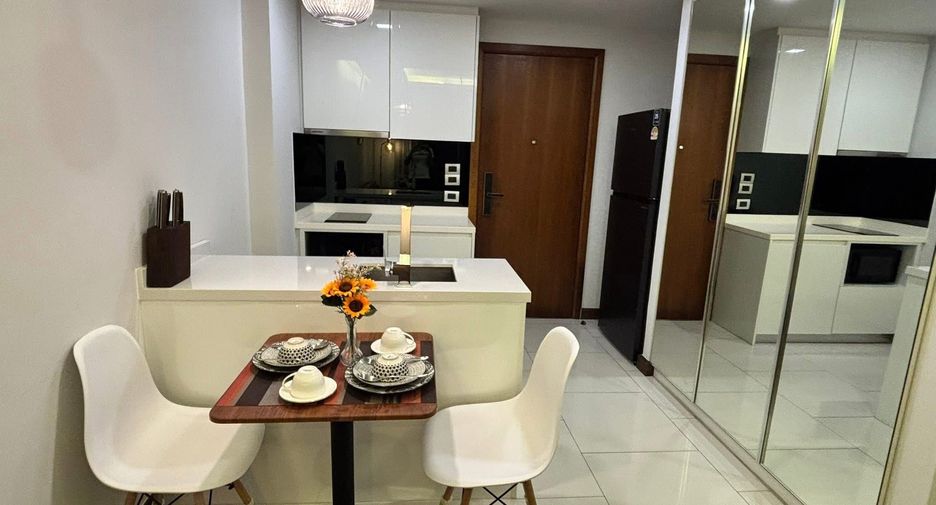 Condo en alquiler de 1 habitaciones en Bang Lamung, Chonburi