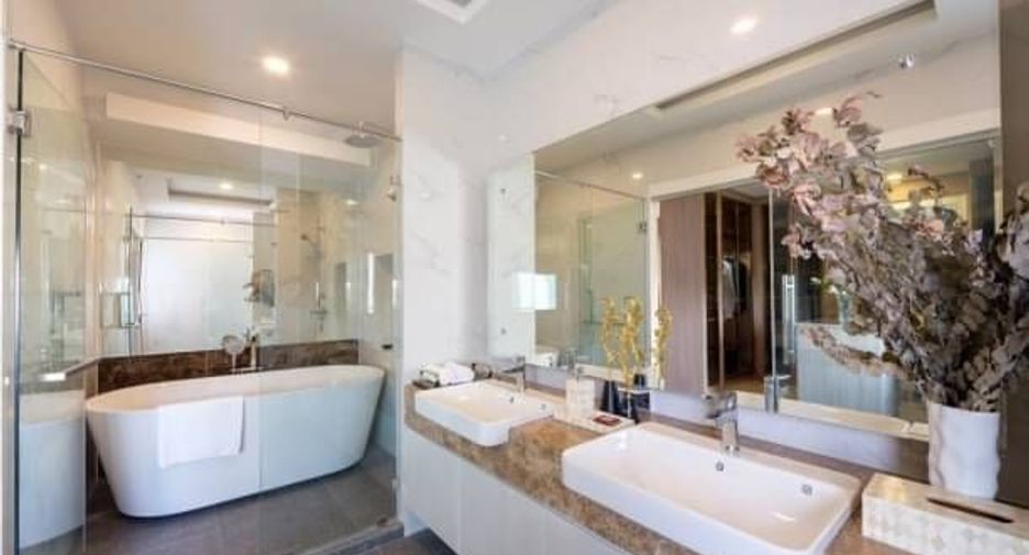 For sale 5 bedrooms villa in Hang Dong, Chiang Mai