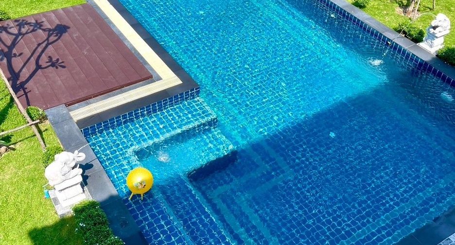 Villa en alquiler de 4 habitaciones en Bang Lamung, Chonburi