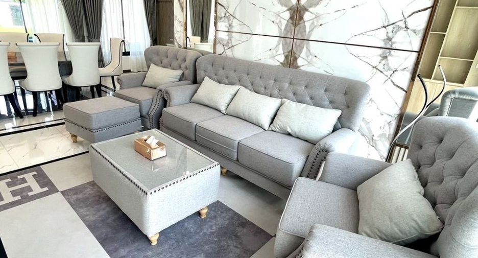 Villa en alquiler de 4 habitaciones en Bang Lamung, Chonburi