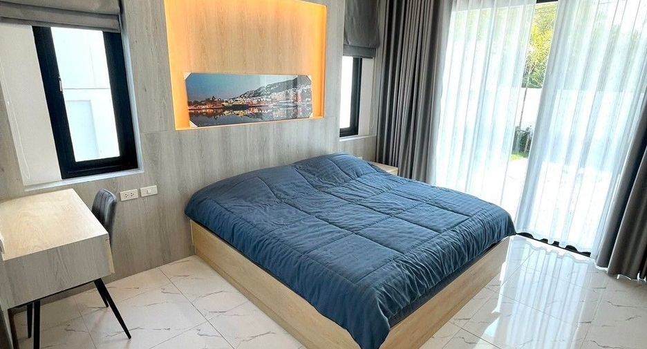 Villa en alquiler de 4 habitaciones en Bang Lamung, Chonburi