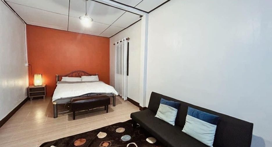 For rent 4 bedrooms house in Mueang Chiang Mai, Chiang Mai