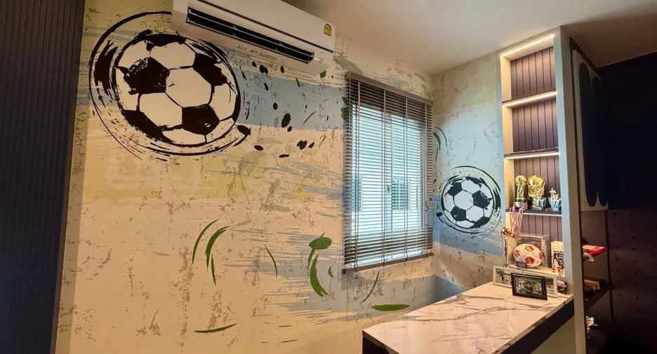 Casa en venta y en alquiler de 5 habitaciones en Lat Krabang, Bangkok