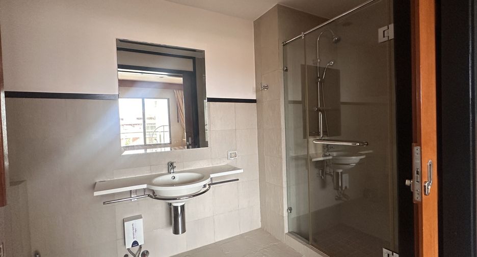 For sale 2 bedrooms condo in Cha Am, Phetchaburi