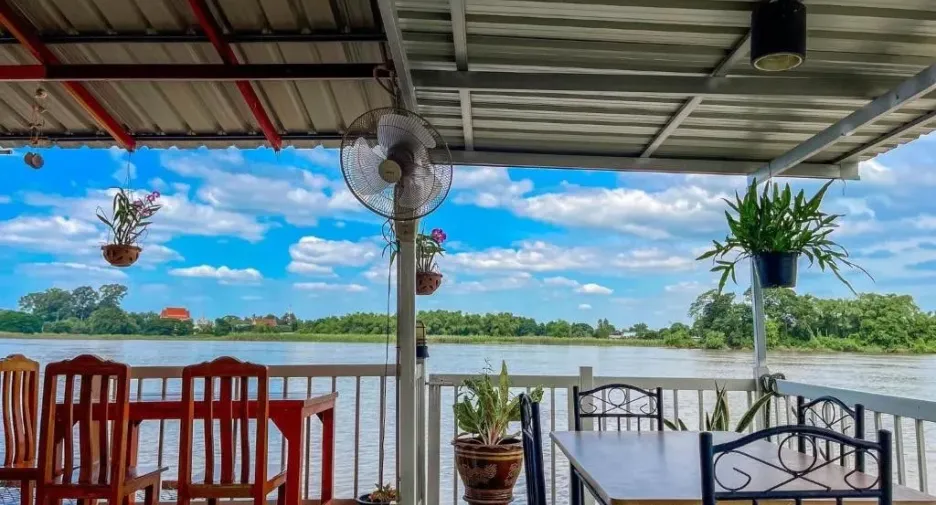 For sale 2 ベッドルーム hotel in Mueang Uthai Thani, Uthai Thani