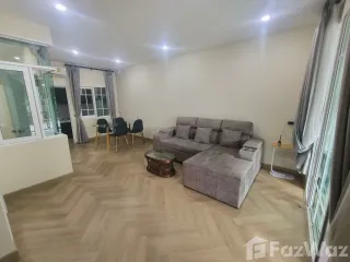 For Rent 4 Bedroom Townhouse In Mueang Chiang Mai