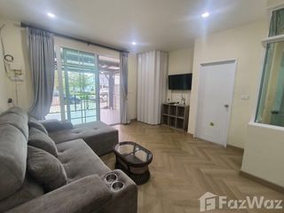 For rent 4 bedrooms townhouse in Mueang Chiang Mai, Chiang Mai