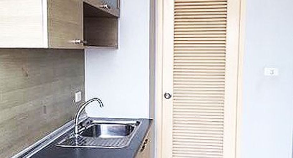 For sale 1 bed condo in Huai Khwang, Bangkok