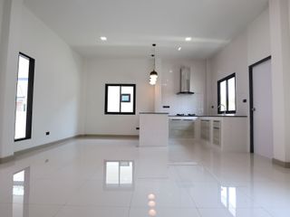 À vendre 2 chambres maison à San Kamphaeng, Chiang Mai