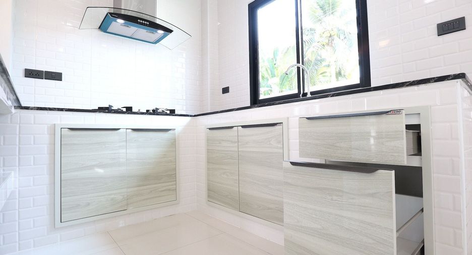 Casa en venta de 2 habitaciones en San Kamphaeng, Chiang Mai