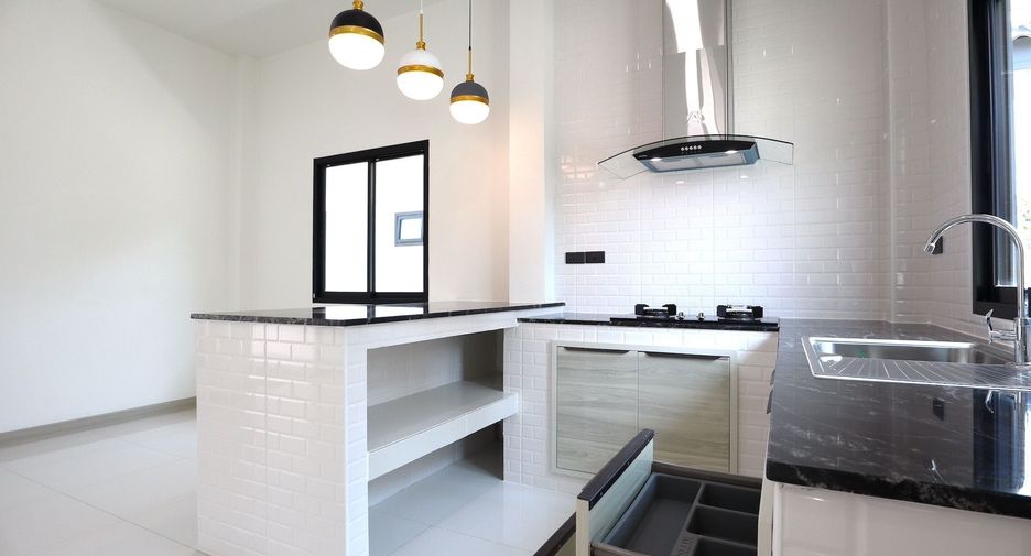 Casa en venta de 2 habitaciones en San Kamphaeng, Chiang Mai
