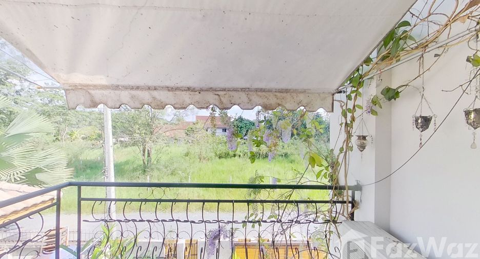 For sale 4 bedrooms house in Saraphi, Chiang Mai