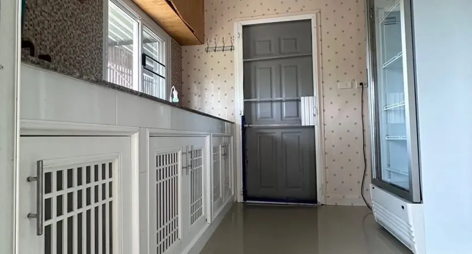 For rent 4 bedrooms house in Doi Saket, Chiang Mai